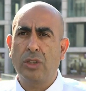 ברק כהן לחם ברקפת רוסק עמינוח והיא קיפלה אותו על ארבע