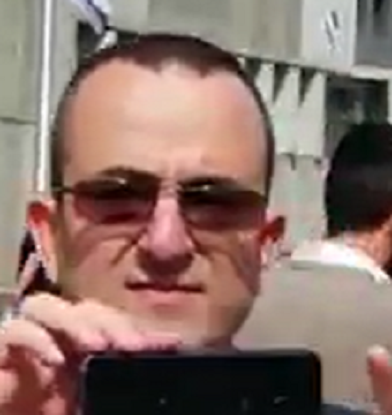 אורי דניאל חגג על הכוס בכת ריקי שחם