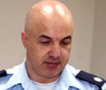 יניב שמול עסוק בתפירות תיקים ונוכלויות