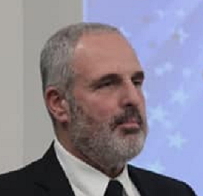 נחשון פישר הפמיניסטיות אילפו אותו לסגוד לכוס