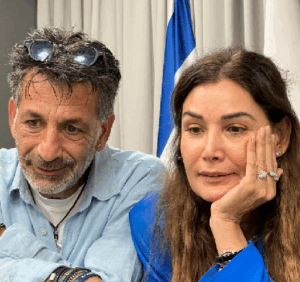 רומי קנבל ושותפה לסחיטות הגברים שמעון חסקי