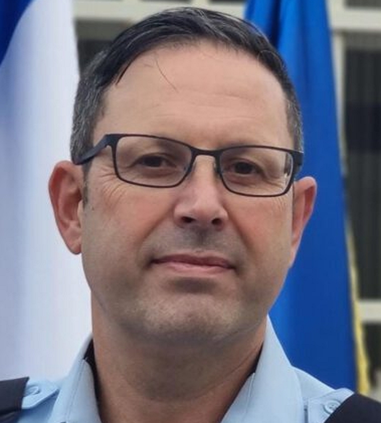 דביר ארובס פיקד על תחנת משטרה שדרות שהתמחתה בחיסול גברים ישראלים