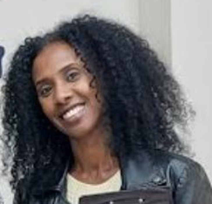 יפה הדראי מלסה עוס שמתעלקת על קשישים ומרוצצת אותם