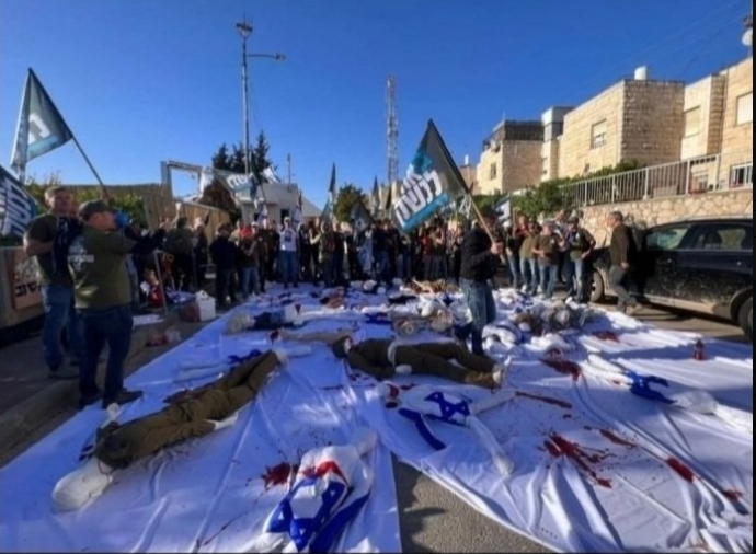 מיצג של אחים לנשק נהרות של דם וגופות ברחובות אם הדיקטטורה תשתלט על ישראל