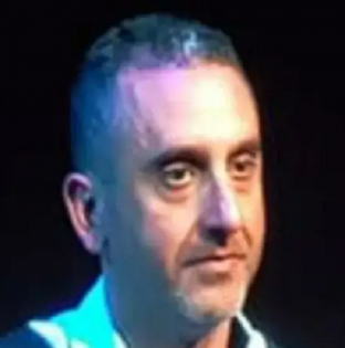 חיים שרגא שוטר חרמן עומד לו הזין על שוטרות צעירות