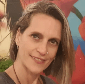 יפעת המר עוס מפעילת תנורי מוות לגברים גרושים
