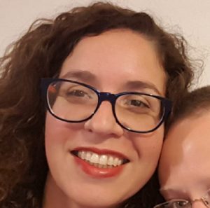 ליטל דוברוביצקי חרטטנית העתק הדבק להודעות לעיתונות של הנהלת בתי המשפט