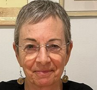 פולה סילברשטיין מסרה מידע על טיפול לאבא של קטין וחטפה תלונה מהגרושה