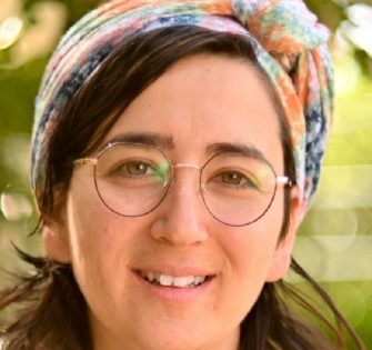 שיר לביא זינאתי מאיימת על דיינים בתלונות ומעודדת סרבניות גט לנכר ילדים מאבא