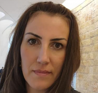 חיים יואל בת אל עצרה נאשם שאמר לה שיפריץ לה זרע בפרצוף