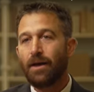 ירון ליפשס להב 433 טענו שהוא בית מקלט לחומרים עבריינים בפרשת שיכון בינוי שרי אריסון