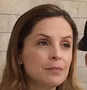 אפרת פאר גרונדלנד תופרת תיקי סייבר לנשות הימין על רקע אידאולוגי