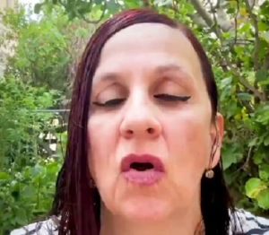 דינה זילבר איזה גבר יתקע לה זין בפה המסריח משפיך