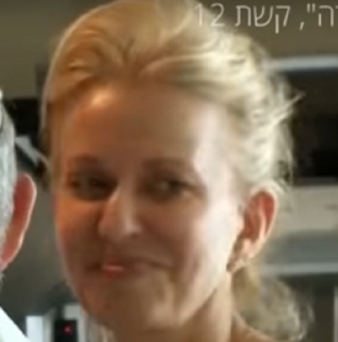 איריס לושי עבודי אפי נוה צחק עליה שהיא גרועה וילדותית