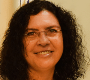 עדי קומרינר פלד פרקליטה פמיניסטית מעצימה כוס ומנוש