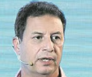 רון אילון הובא להעיד נגד ביבי והעיד לטובת ביבי