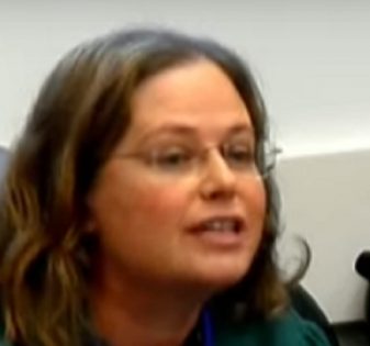 תהילה שוורץ אלטשולר נחש צפע שמתחזה לדבר בשם הדמוקרטיה