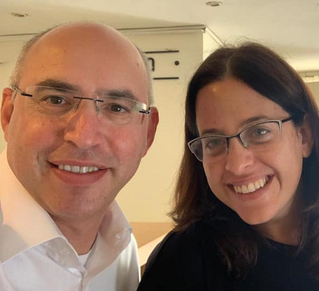 נדב וייסמן עם פרציפלוחה רעילת כוס
