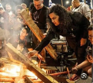 נעמה לזימי מבעירה כבישים בקפלן