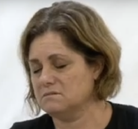 אורית קוטב נבלה מסריחה מתפירת תיקים למתנחלים