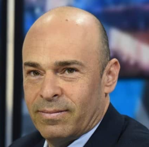אשר הלפרין סידר לבני גנץ את יוסי בנקל לחקירת צוק איתן