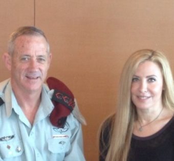 הפילגש ג'וד וולף של בני גנץ