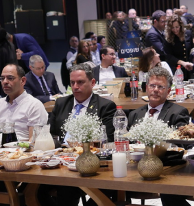 יצחק עמית ועמית בכר בטקס איפטאר עשיר ומשביע 2025