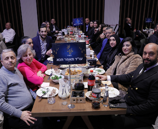 מייצגי המחבלים ממשרד תאמר חנא קיבלו שולחן מהלשכה שלא יהיו רעבים