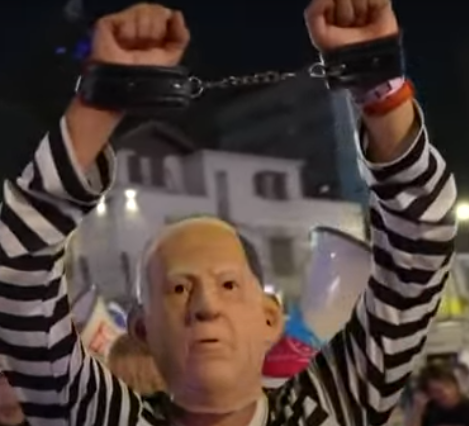 רונן בר החלום הרטוב שלו זה להכניס את ביבי לכלא