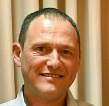 איתי אופיר היה יועמש משרד הבטחון והגן על שקמה ברסלר