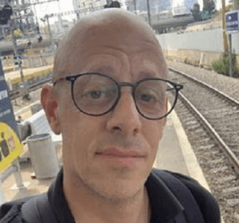 יובל בגנו פרצוף קוף מחפש זרגים של נוחבה