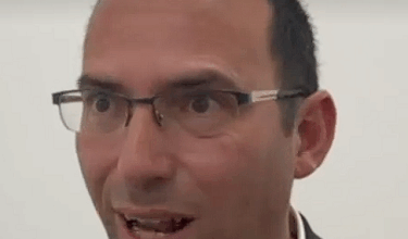 שמחה רוטמן משרד המשפטים מסובבים אותו על האצבע