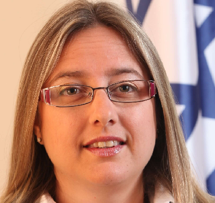 איילת הוך טל בהמת מגדר פמיניסטית מזונזנת