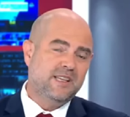 אמיר אוחנה נהיה פוסיקט עדין פוסי פוסי מיאו