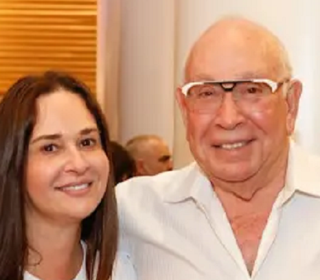 ברוך איבצ'ר עם הבת שלו דפנה איבצ'ר שהגרוש שלה גיל שביט
