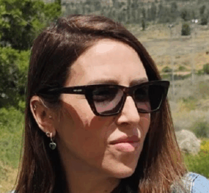 עוס רוני חן חוטפת ילדים בבאר שבע בהשראת הנוחבה