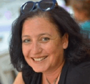 קרן כספי דורון עוס מתנחלת מואשמת שלא מכניסה נערים לפנימיות