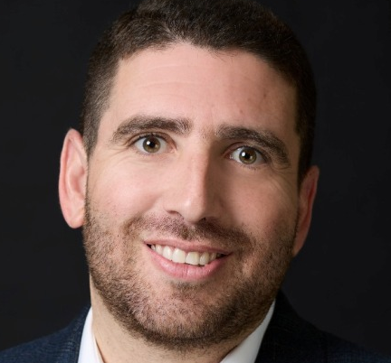שלמה לרנר עורך דין ומילואימניק הגיש עתירה לעכב את משפט ביבי