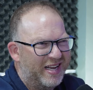 אביעד גליקמן לשונו מלאה חרא של חונטה