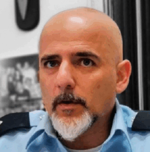 אייל פאר הבולדוג הפרטי של שופטת הג'נוסייד נאוה גדיש