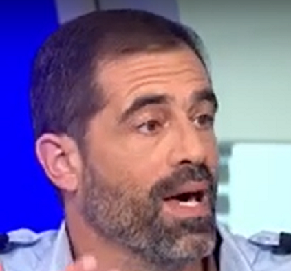 זיו שגיב כלבי השיסוי של קפלן משקשקים ממנו