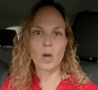 מורן מישל עשתה ביד למדריך צלילה 43 מטר מתחת למים