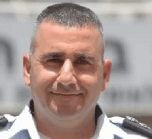 שי פרנסה מפקד כלא סדיסטי נגוע בחרמנות מינית אובססיבית