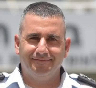 שי פרנסה מפקד כלא סדיסטי נגוע בחרמנות מינית אובססיבית