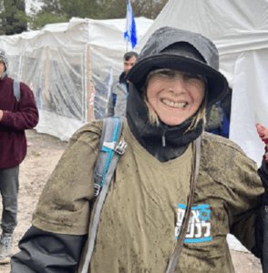 תמר גרשוני הירשפלד פעילת אחים לנשק