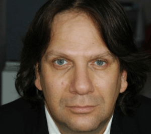 אלעד שרון תוקף את אהוד הלוי הממונה על החסיונות