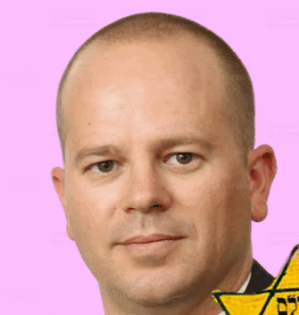 אריאל שניאור קובל אתיקה גונז תלונות לפי חשק