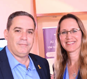 חיה מנע מלקקת טוסיק להיפופוטם עמית בכר