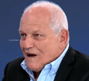 חיים כץ נראה כמו סוחר תרנגולות בשטייטעל פולני