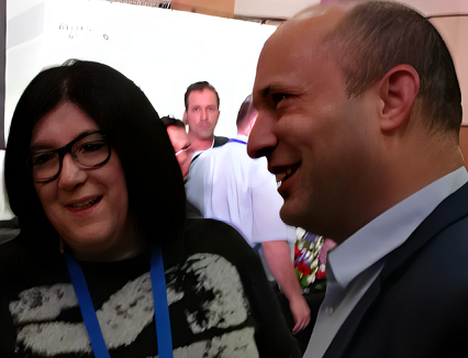 נפתלי בנט השרמוטולוג עם היחצנית תמר טרבלסי חדד